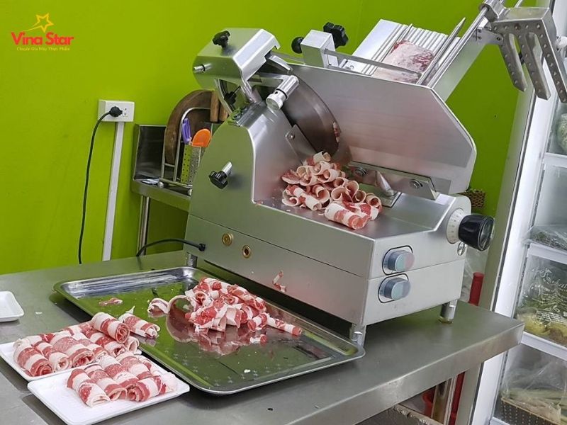 Phân loại máy thái thịt