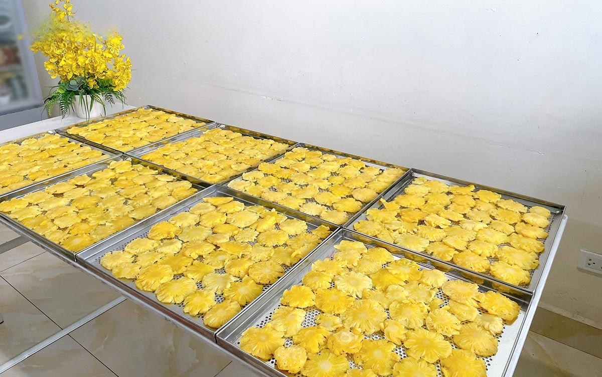 2. Bí Quyết Xử Lý Giúp Miếng Dứa Trong Và Không Bị Thâm